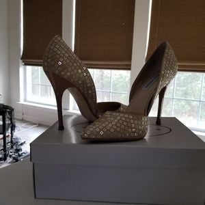 High Heeled Pumps